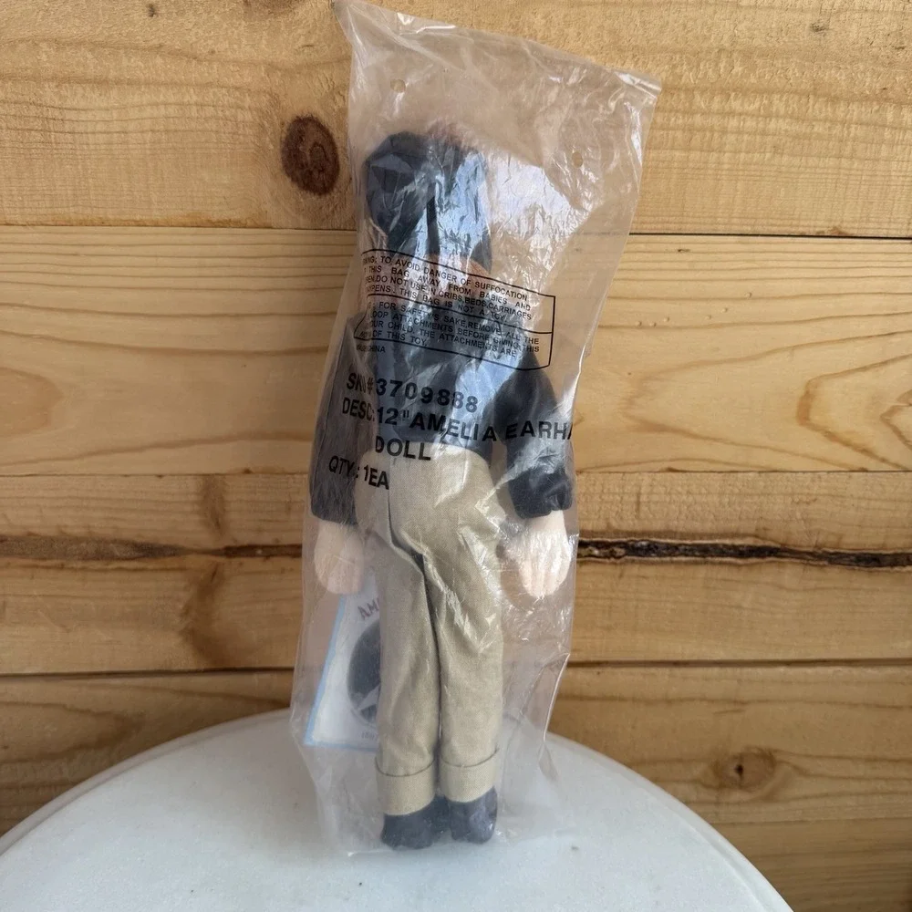 NWT Amelia Earhart VTG Cloth Doll 2002 Merry‎ Makers Smithsonian Catalog